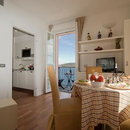 Sleeps 3 Pool Διαμέρισμα Meina